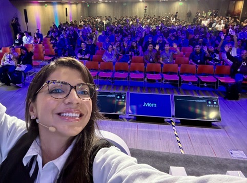 Andrea Griffiths con el público de DevOps Days Lima